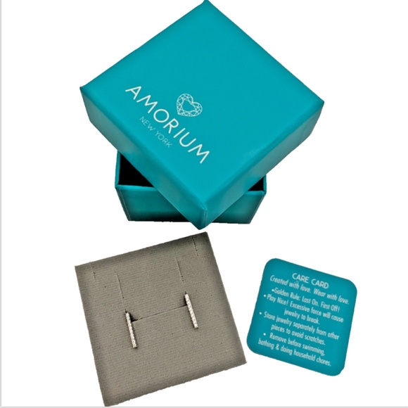 🥳 $5 Bundle Item AMORIUM Dainty Handmade SS Bar Studs Earrings W/Crystals NIB - Picture 1 of 6